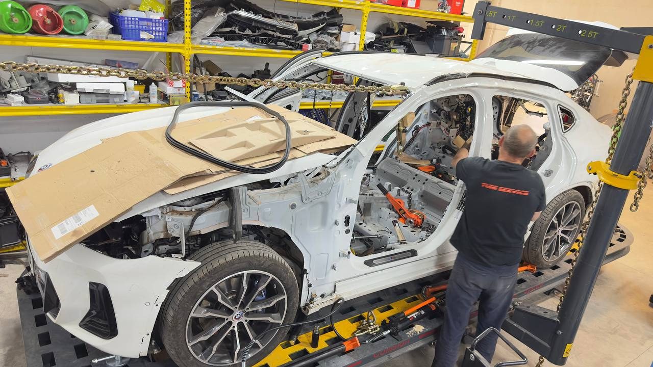 Reparación de chapa y pintura BMW en taller Tuni Service Reus